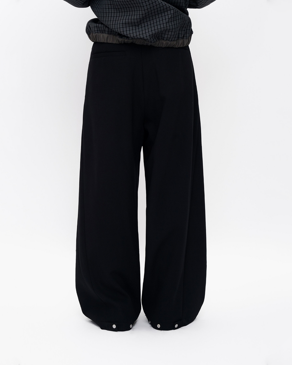 Classic Pleated Wide-Leg Trousers
