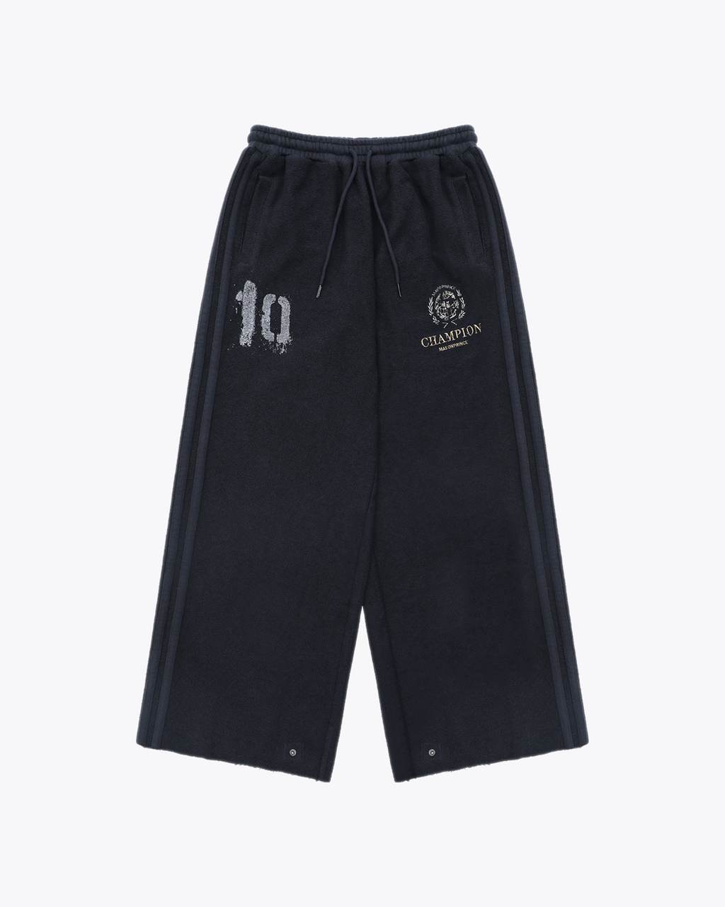 Champion Exclusive Wide-Leg Sweatpants