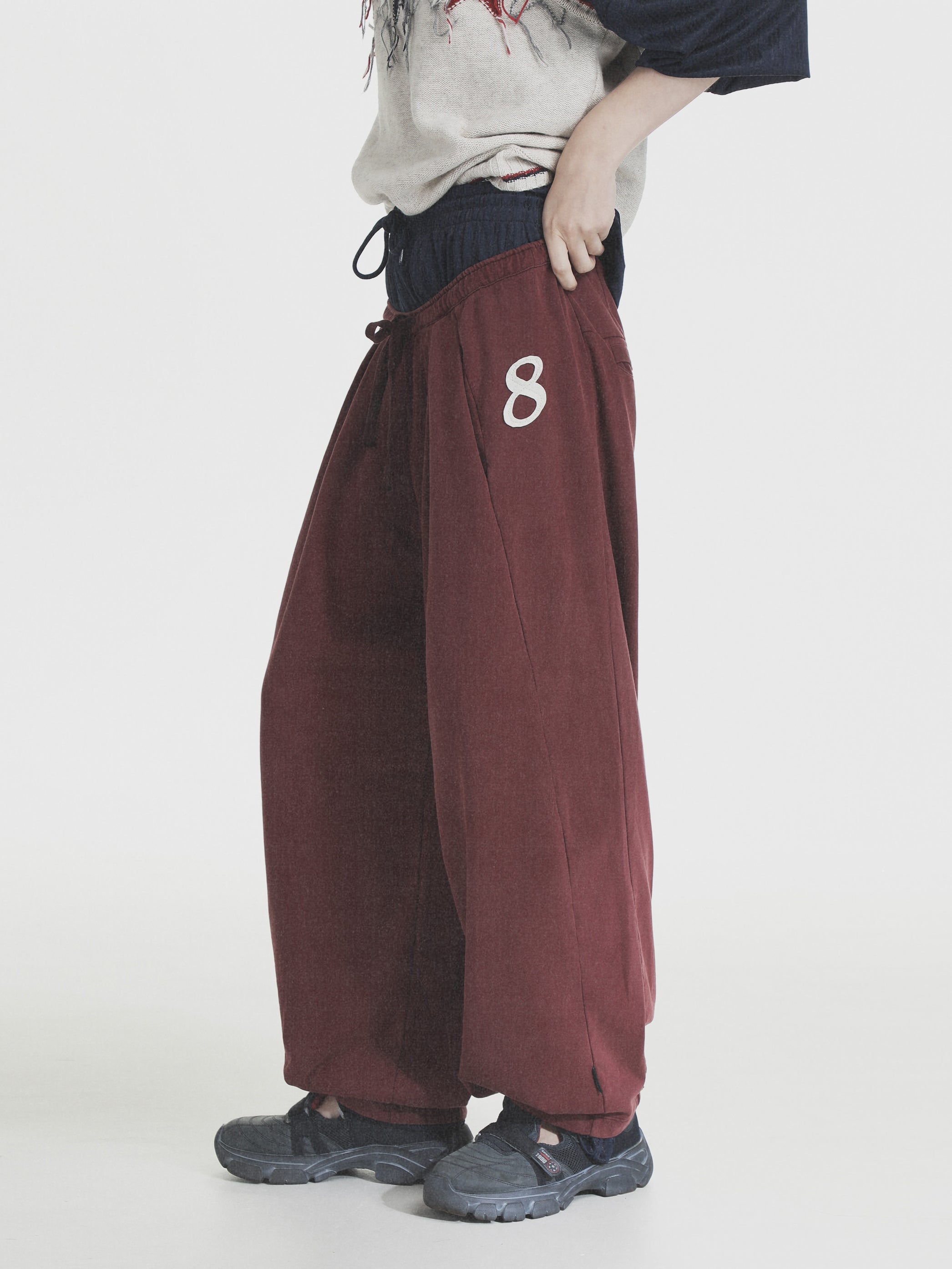 8 Patch Inverted Pleated Sweatpants
