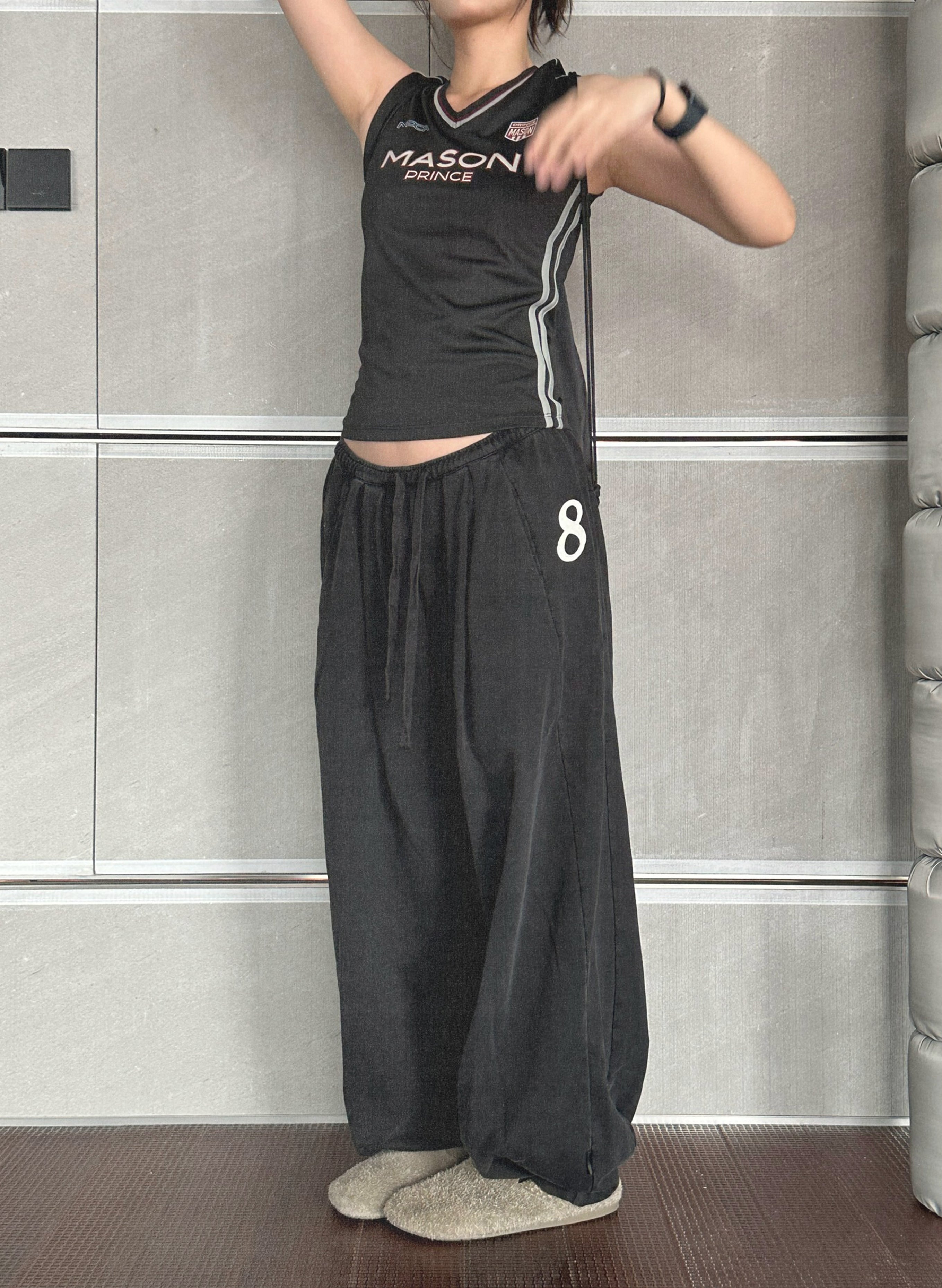 8 Patch Inverted Pleated Sweatpants