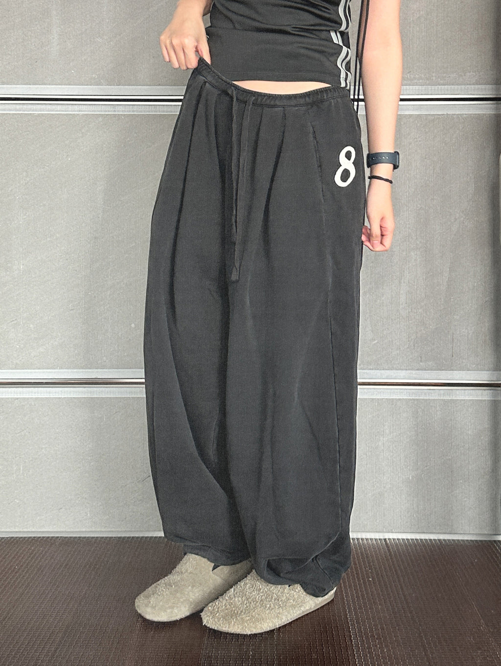 8 Patch Inverted Pleated Sweatpants