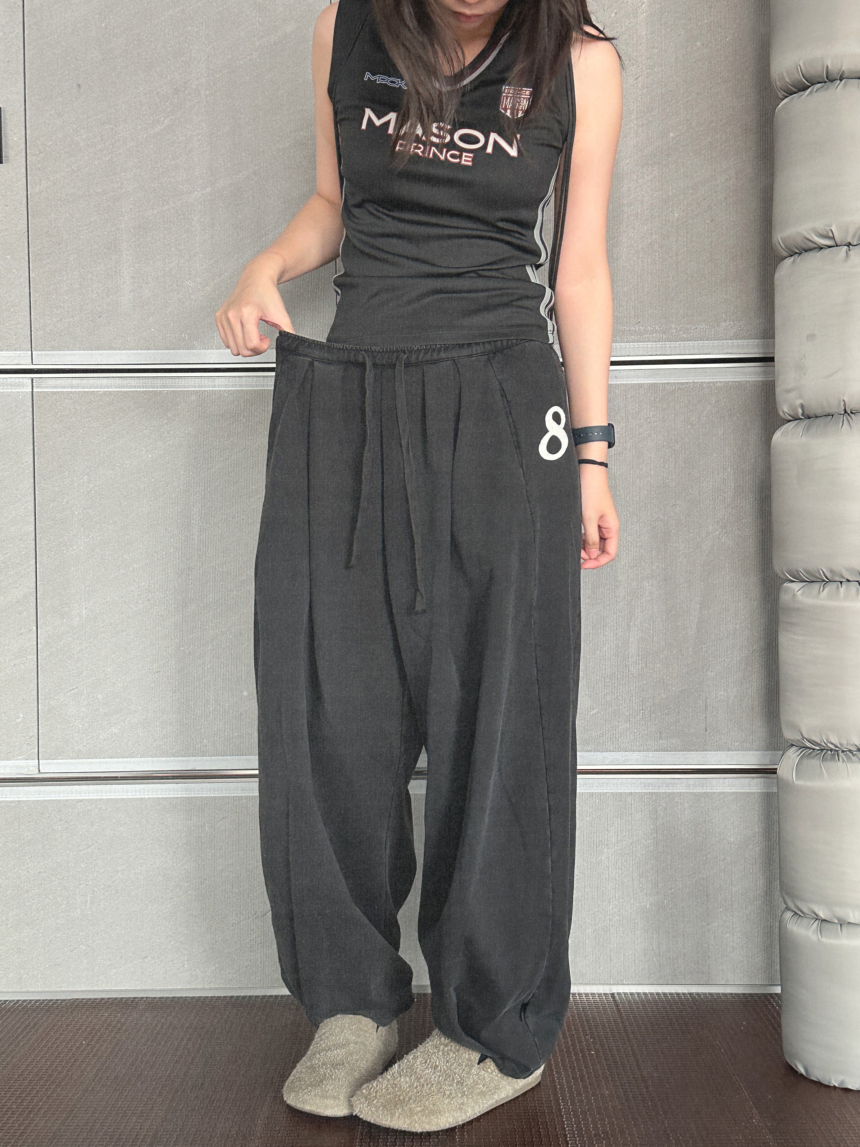 8 Patch Inverted Pleated Sweatpants