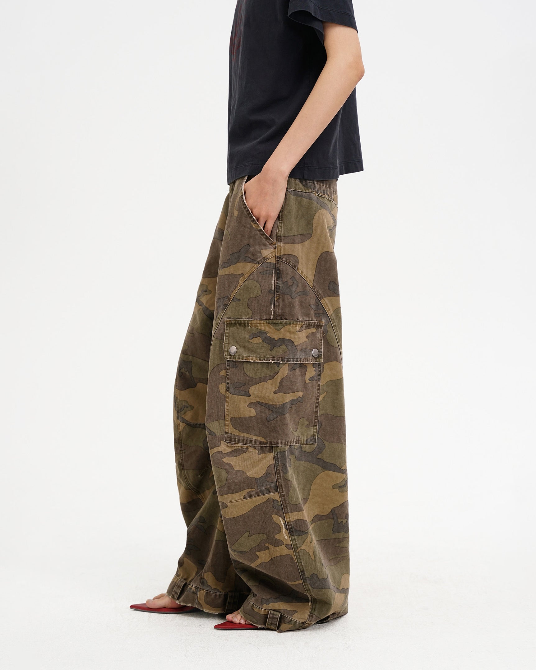 Washed Camo Curved Cargo Pants