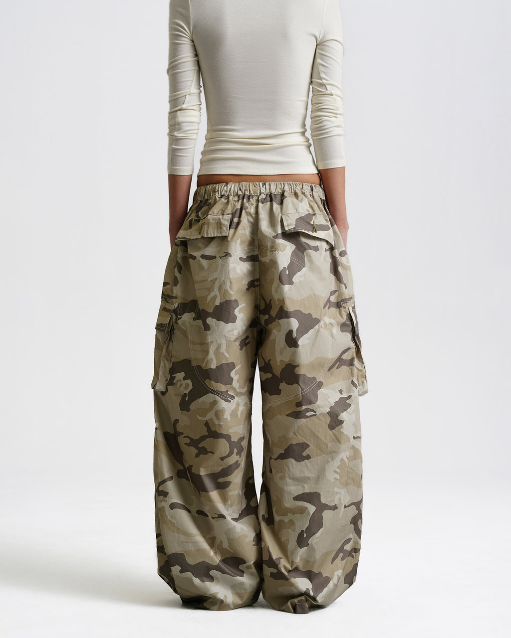 Explorer Camo Parachute Cargo