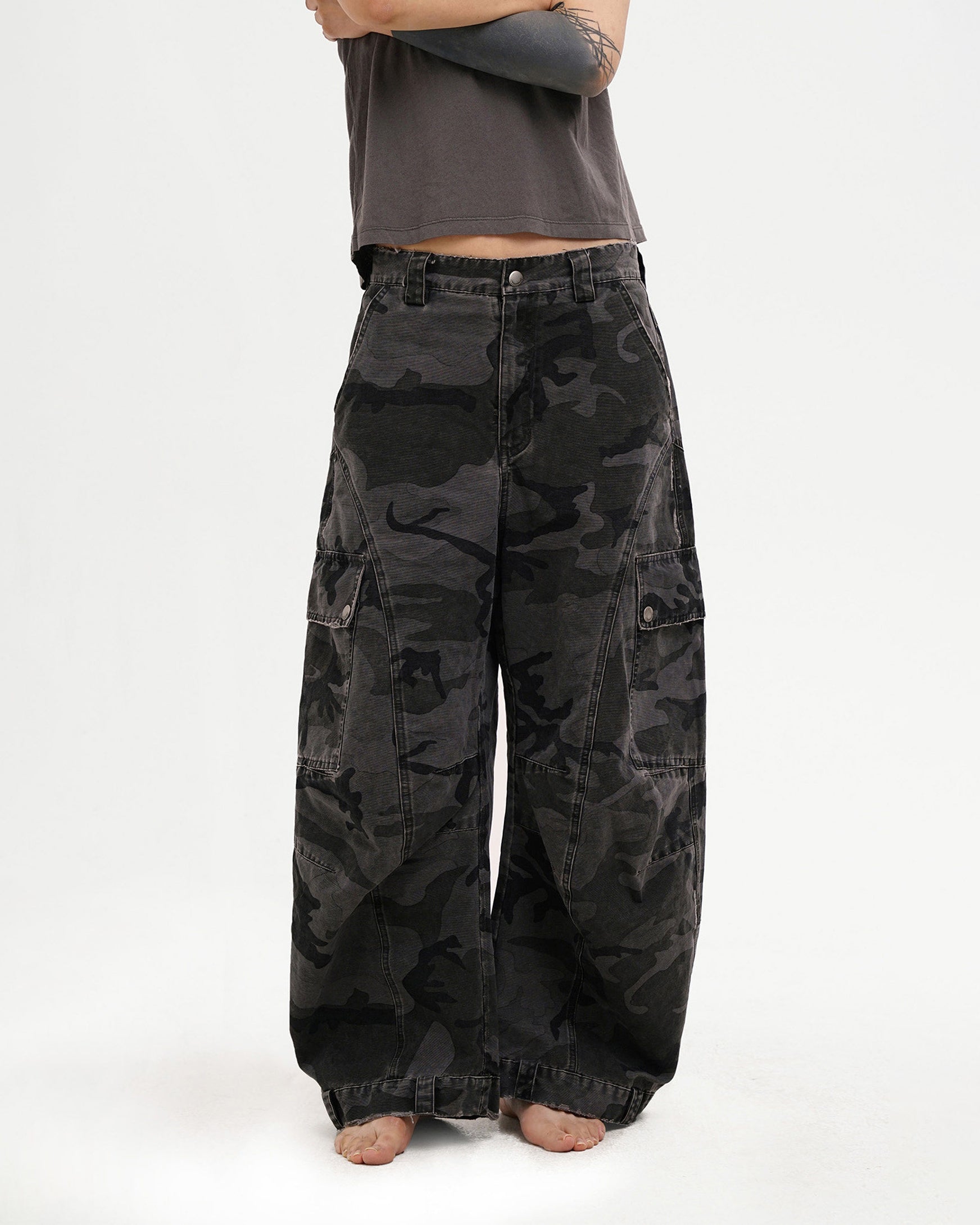 Washed Camo Curved Cargo Pants