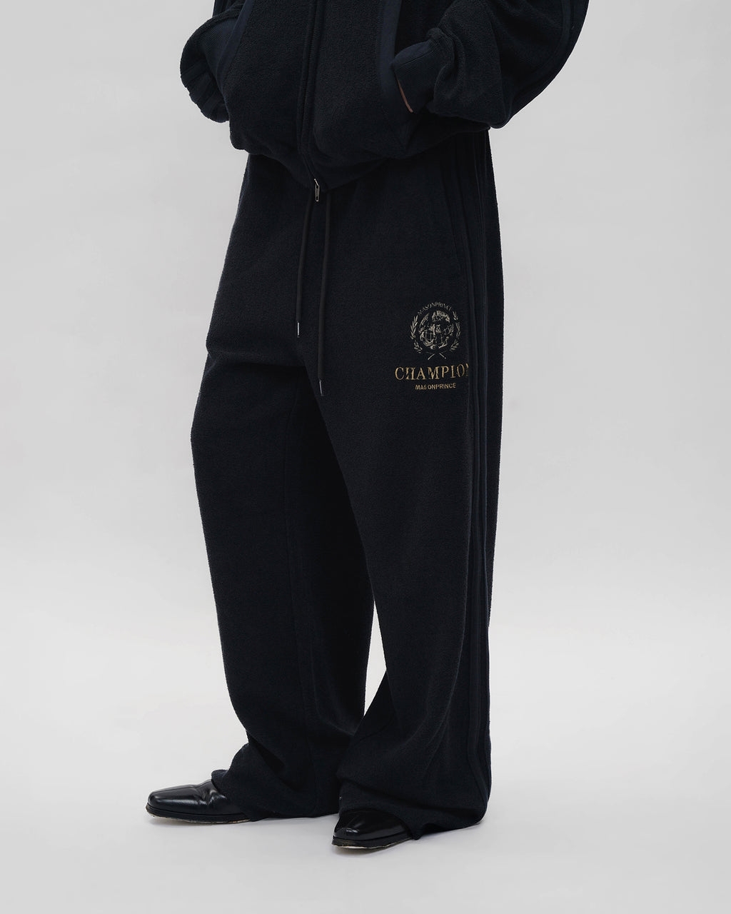 Champion Exclusive Wide-Leg Sweatpants