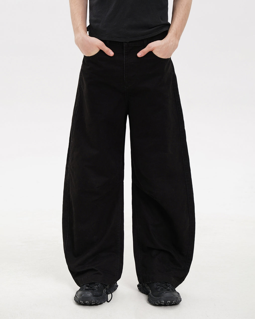Black Barrel-Leg Cotton Pants