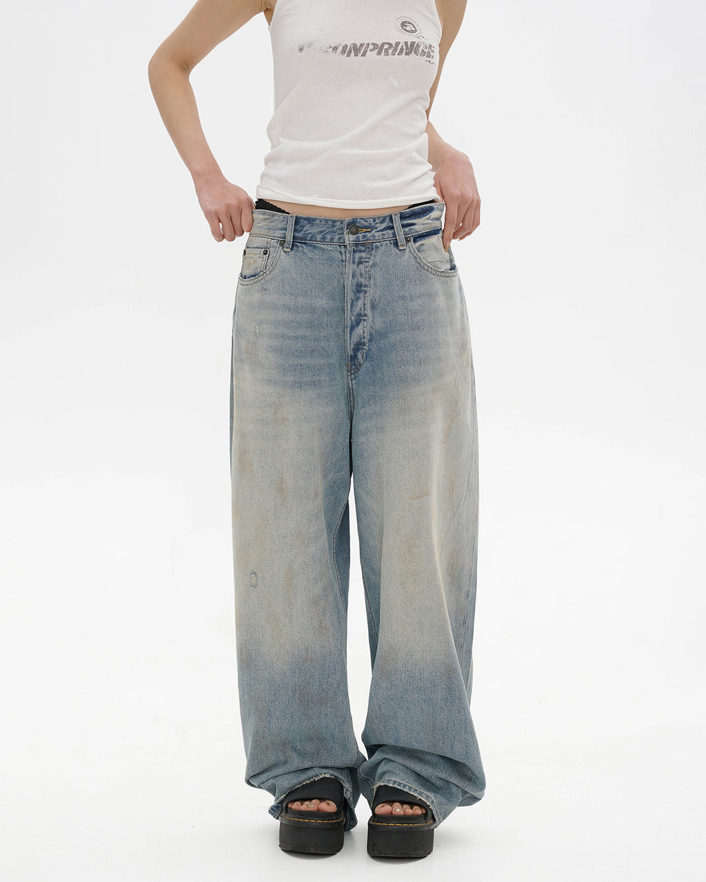 Multi-Process Smeared Dirty Jeans