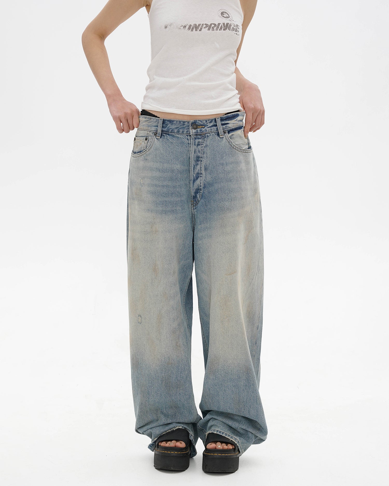 Multi-Process Smeared Dirty Jeans