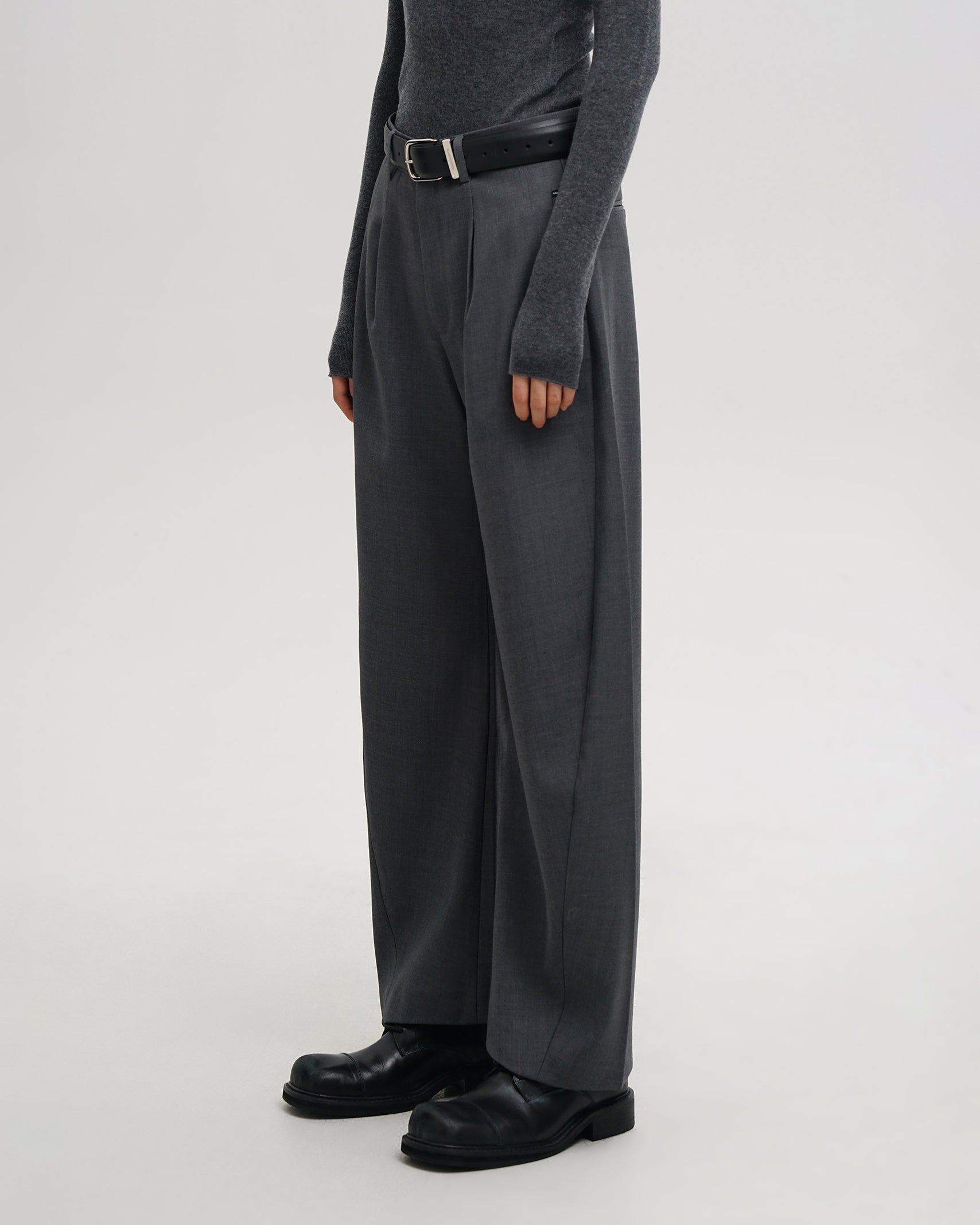 Hoshina Tailored Wool Trousers