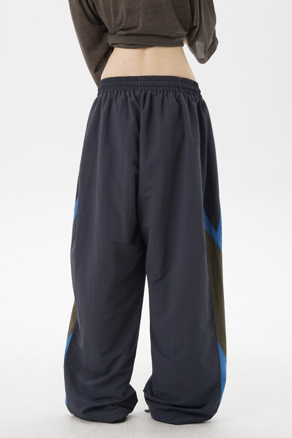 N°8 Series Trackpants