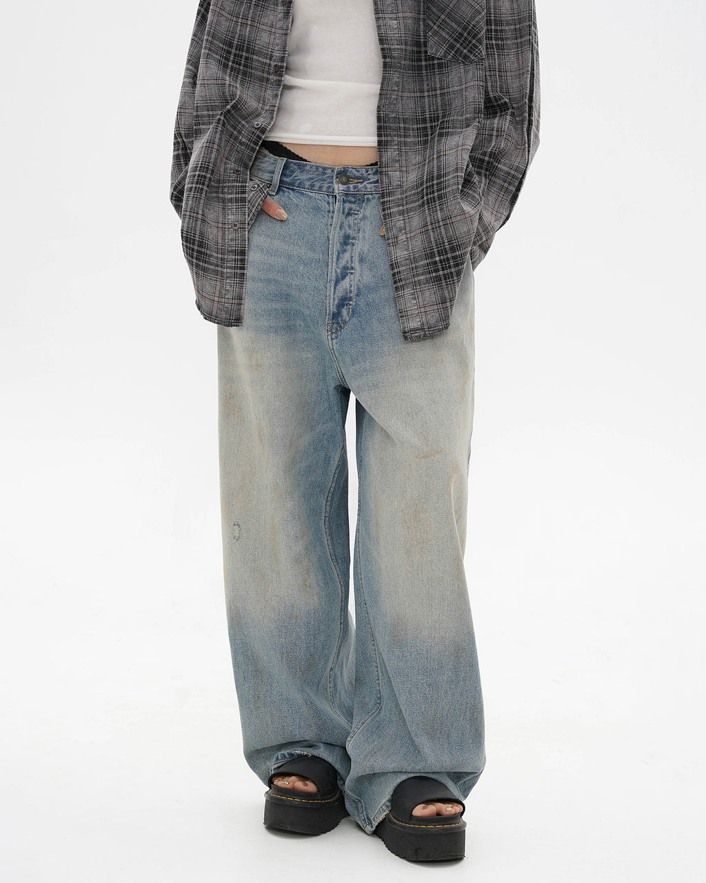 Multi-Process Smeared Dirty Jeans