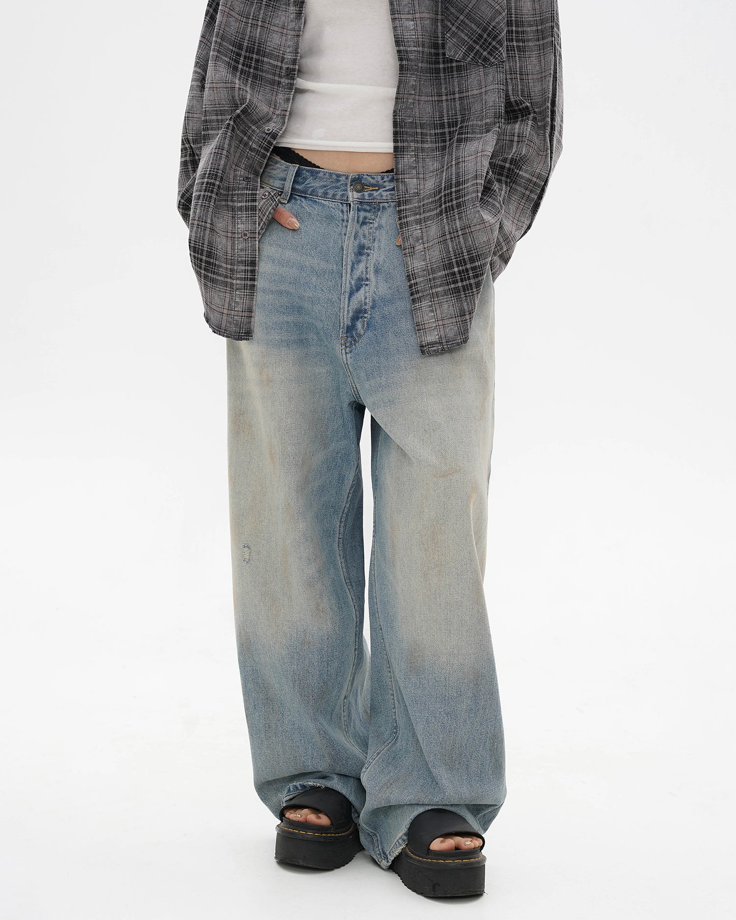 Multi-Process Smeared Dirty Jeans