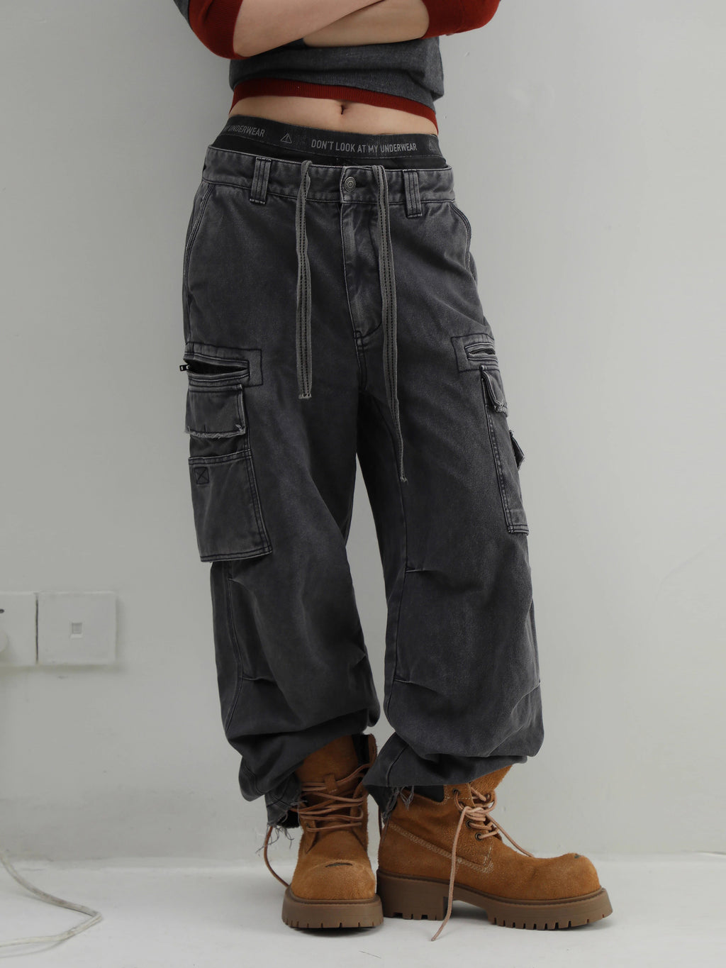 Detailed Riche Cargo Pants