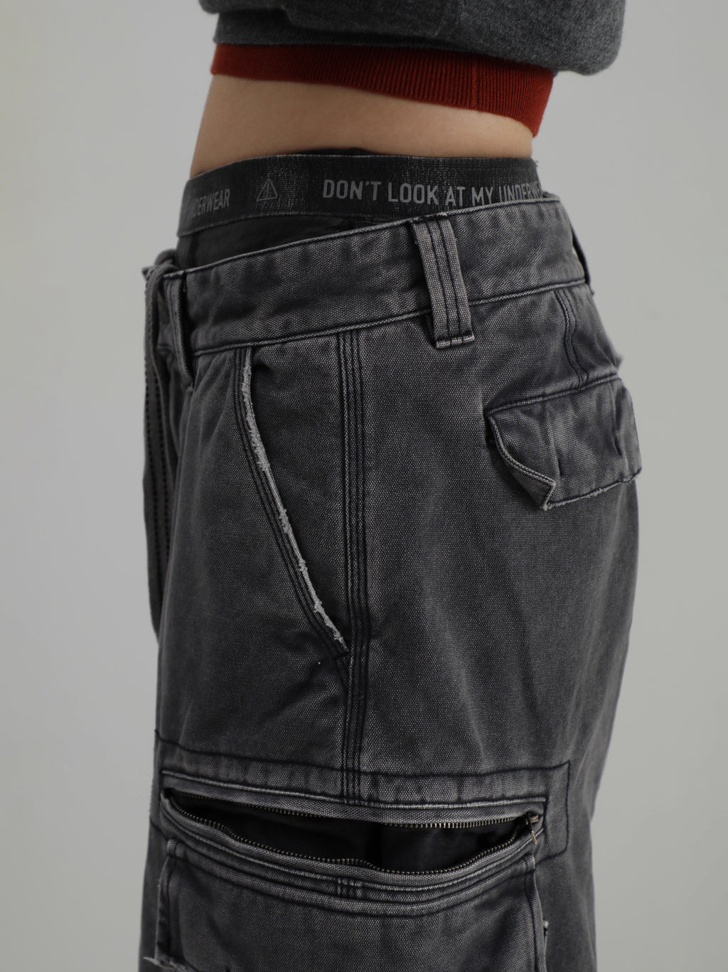 Detailed Riche Cargo Pants