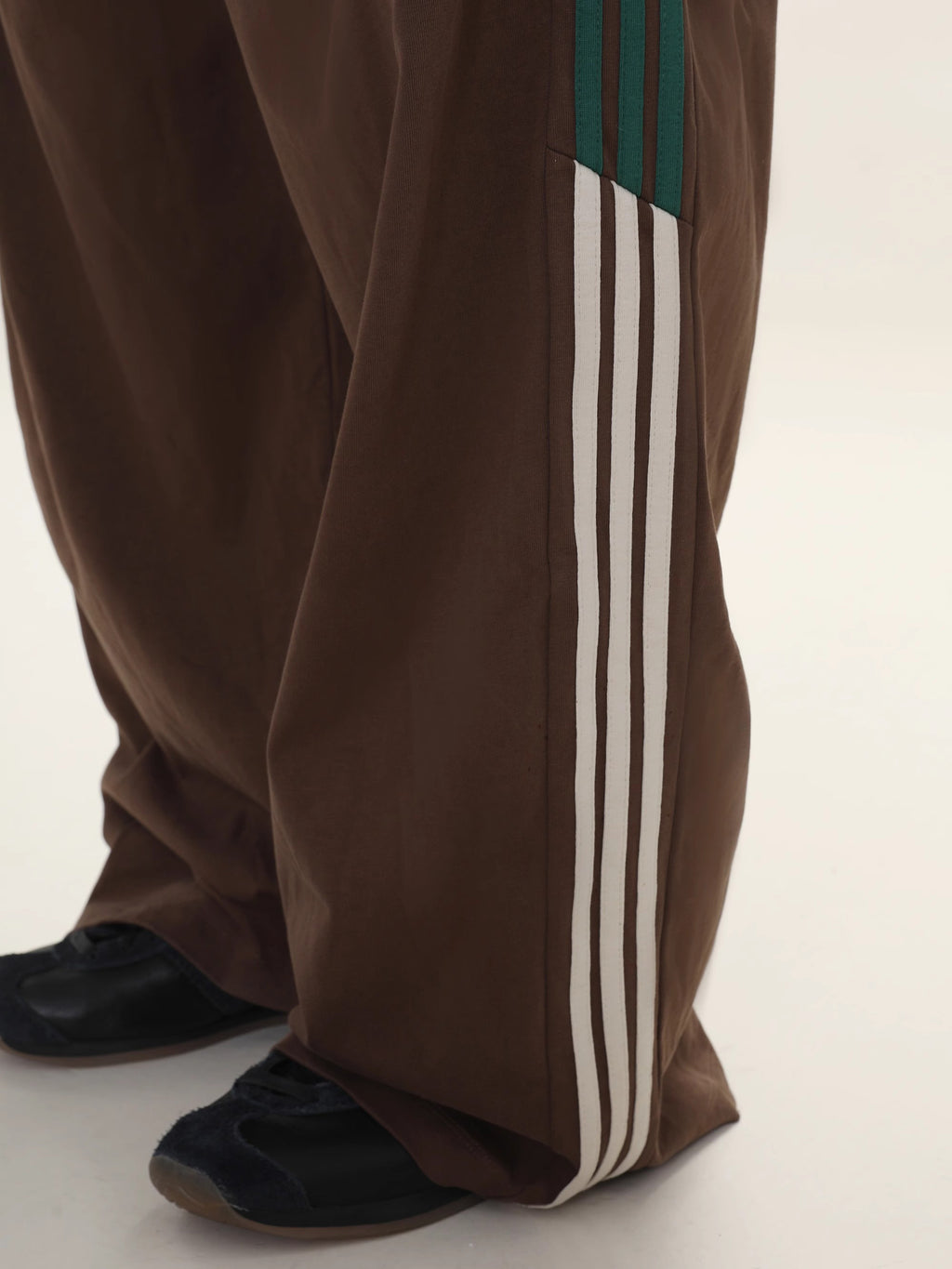 Large Stripes Sweatpants